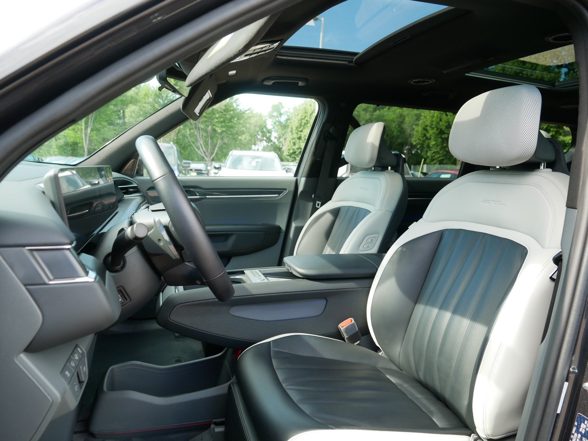Certified 2024 Kia EV9 GT-Line AWD/4WD image 33