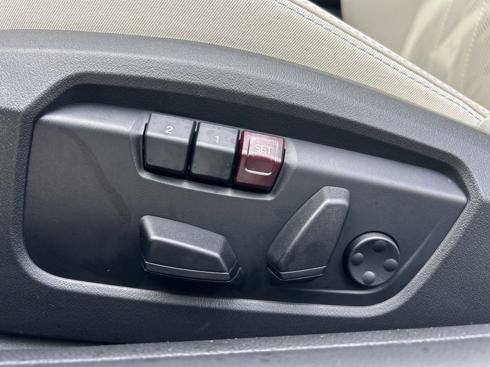 Certified 2025 MINI Cooper 2-Door Hardtop image 27