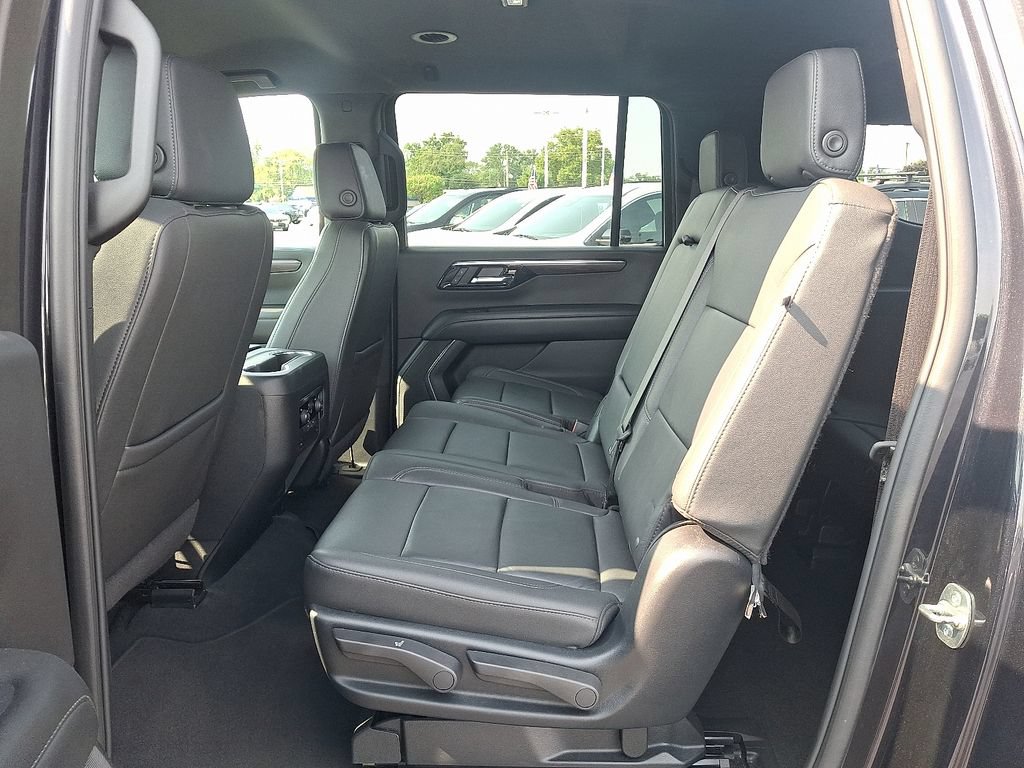 Certified 2025 Chevrolet Suburban LT AWD/4WD image 10