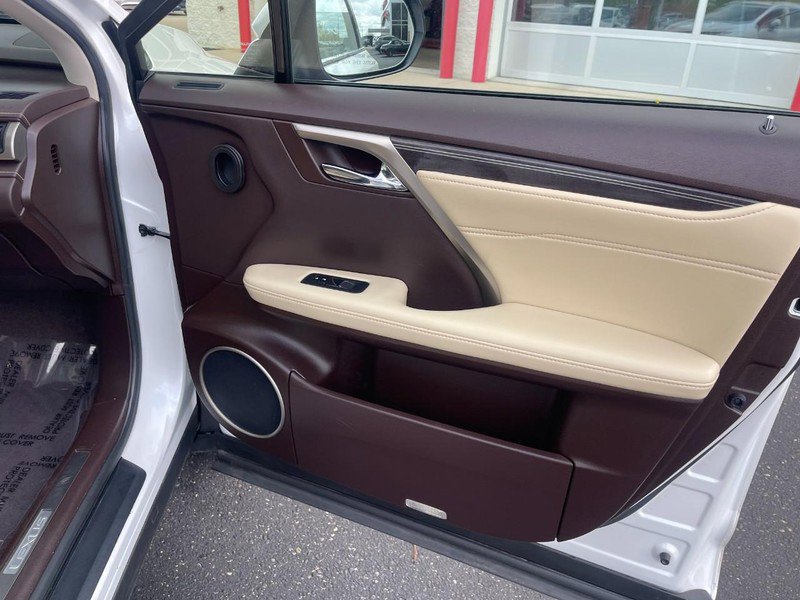 Used 2020 Lexus RX 450hL Luxury w/ Accessory Package AWD/4WD image 8