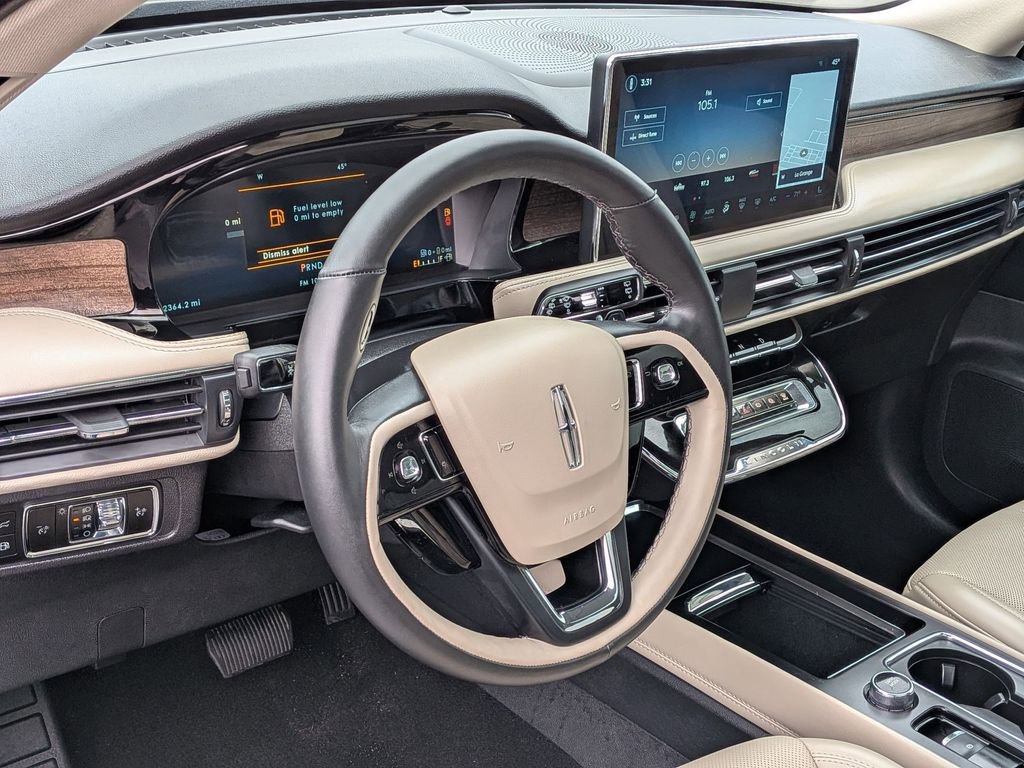 Used 2025 Lincoln Corsair Grand Touring w/ Towing Package image 10