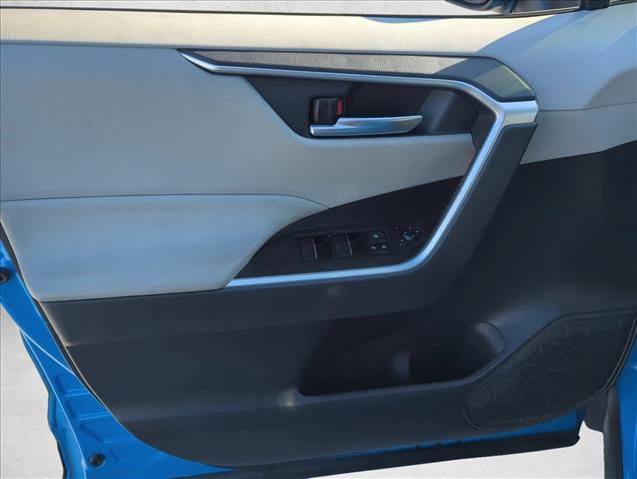 Used 2019 Toyota RAV4 XLE Premium image 7