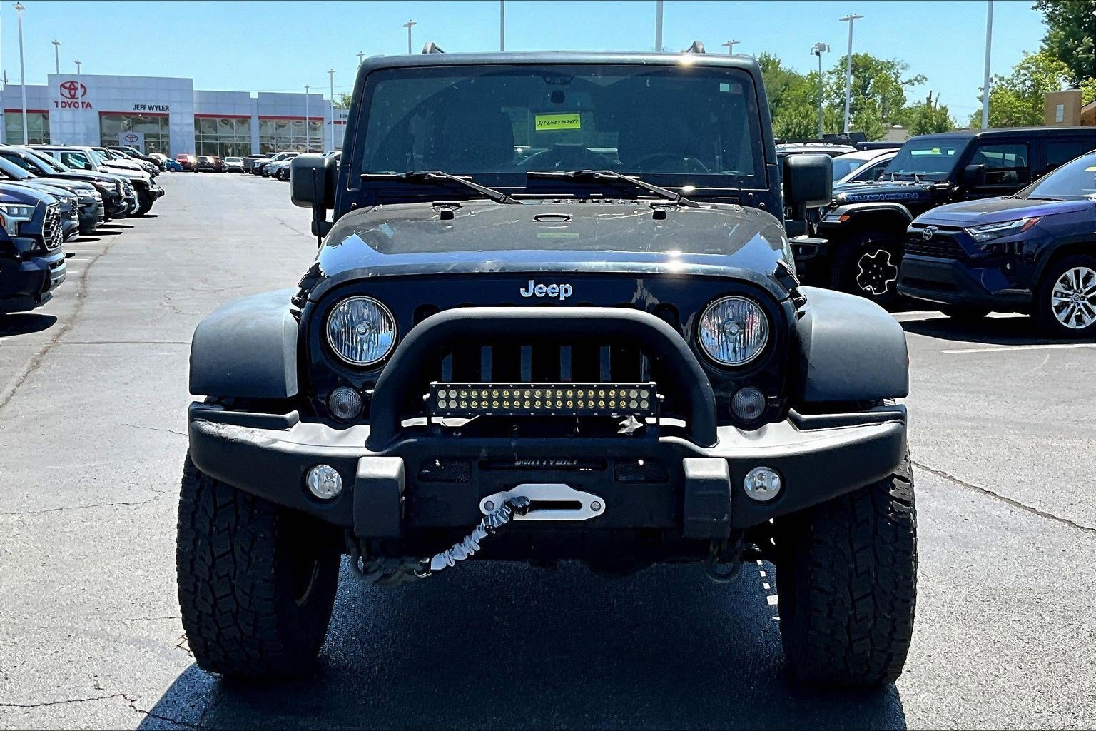 Used 2015 Jeep Wrangler Unlimited Rubicon AWD/4WD image 2