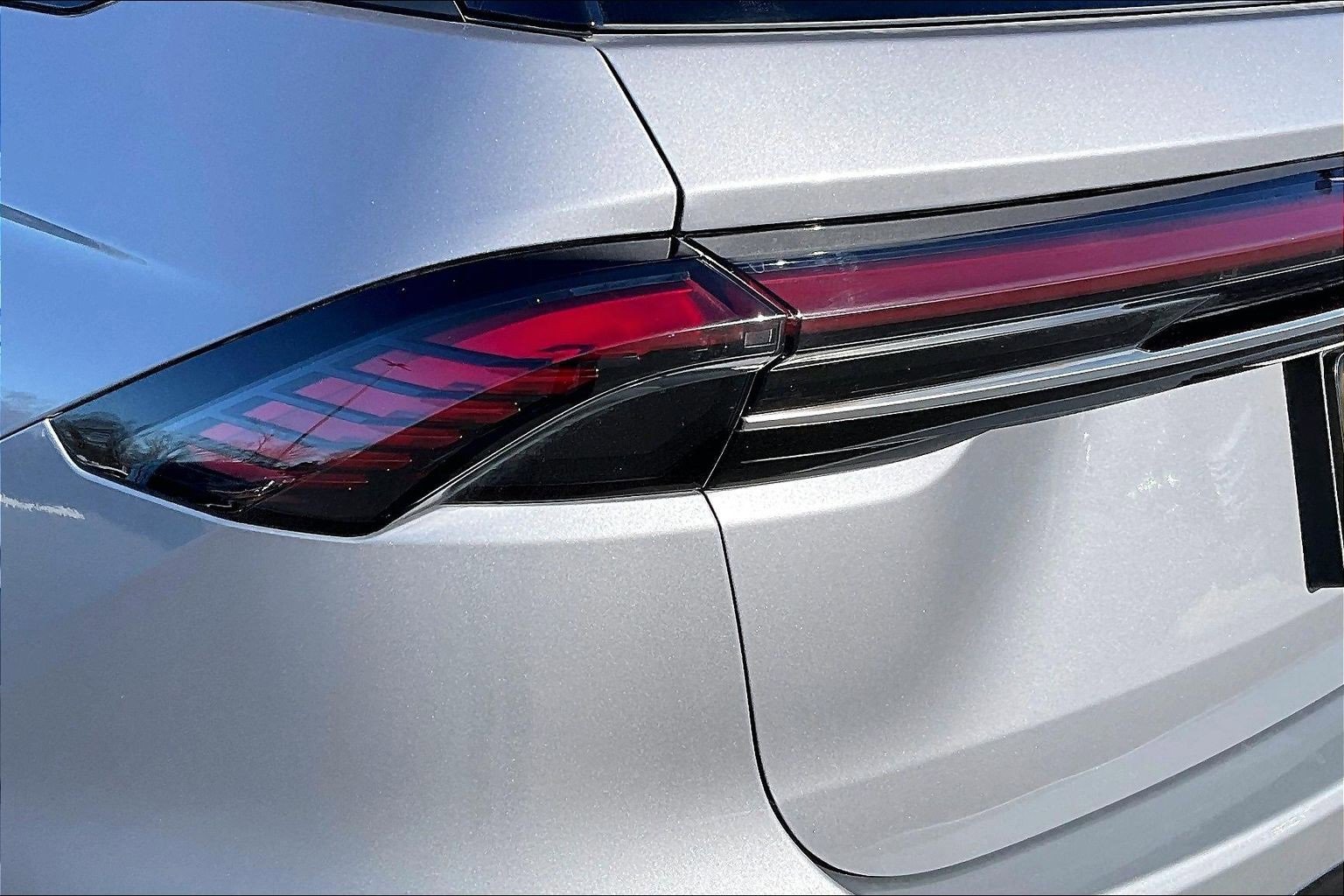 Used 2024 Lincoln Nautilus Reserve w/ Equipment Group 202A image 23