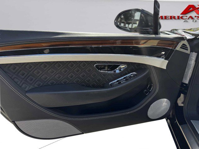 Used 2022 Bentley Continental GT image 31