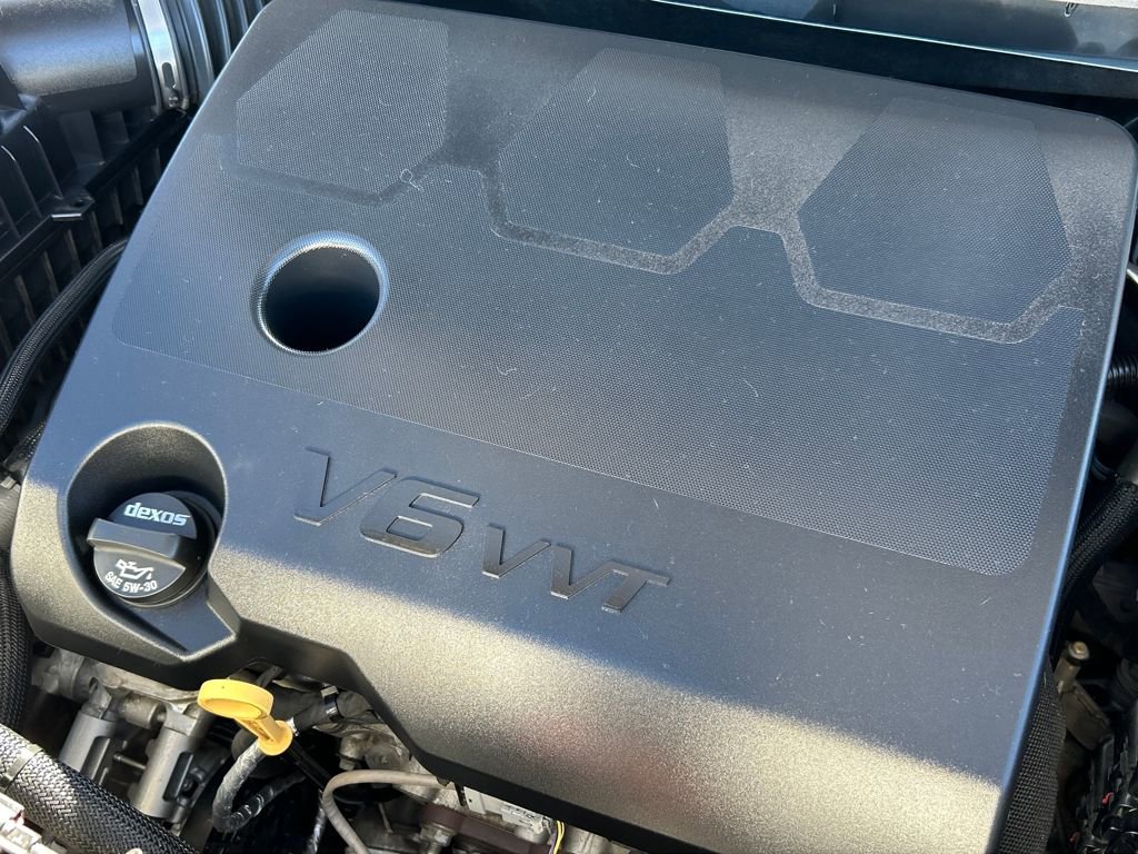 Used 2021 Chevrolet Traverse LT image 27