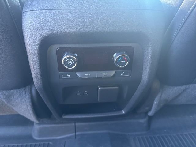Used 2024 Chevrolet Traverse RS w/ LPO, Floor Liner Package AWD/4WD image 31