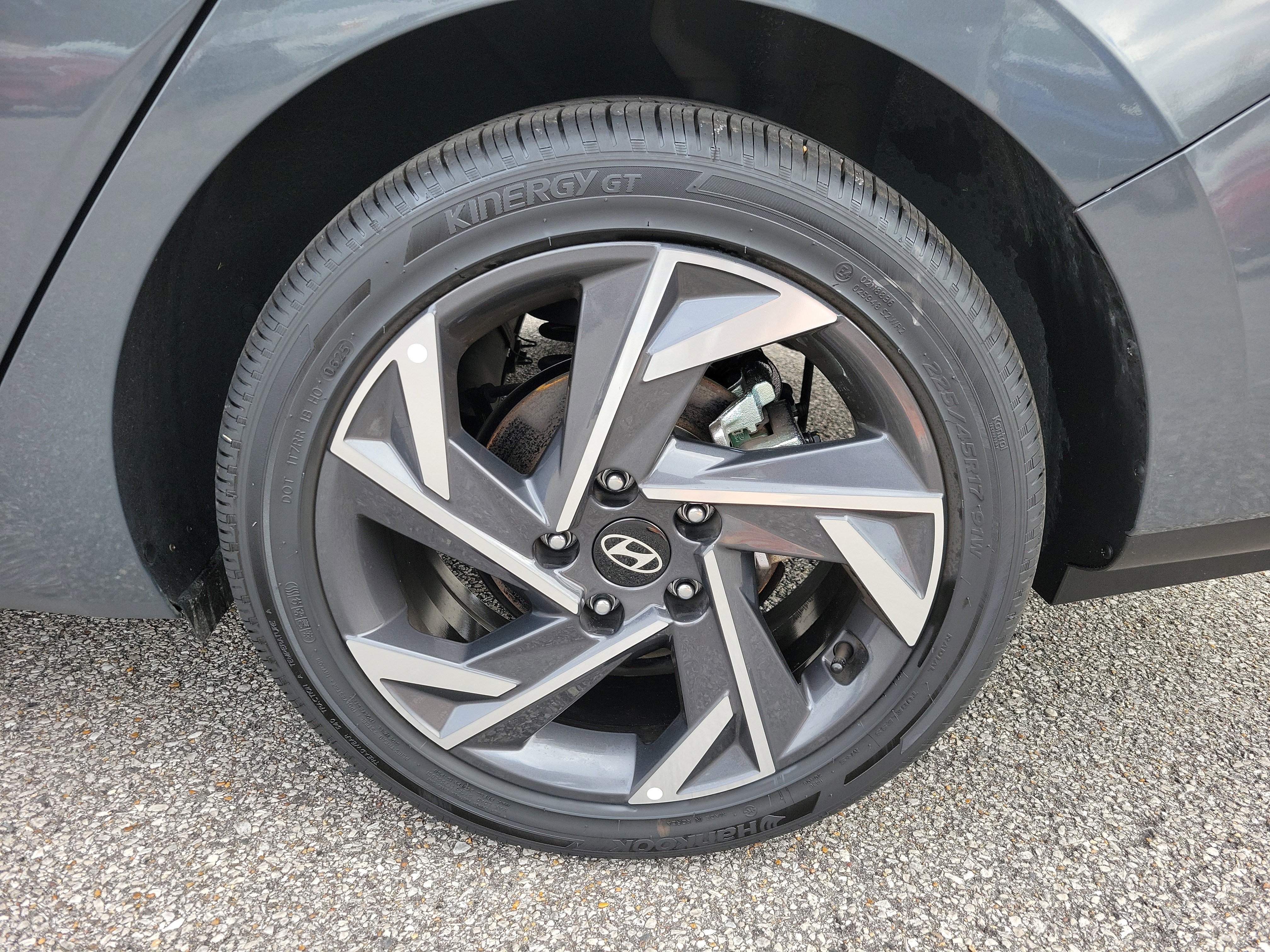 Used 2025 Hyundai Elantra SEL image 30