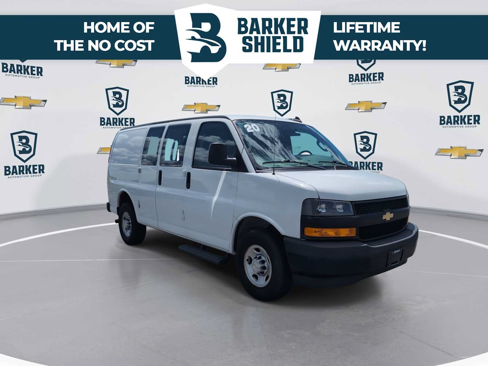 Used 2020 Chevrolet Express 3500 w/ Driver Convenience Package RWD image 2