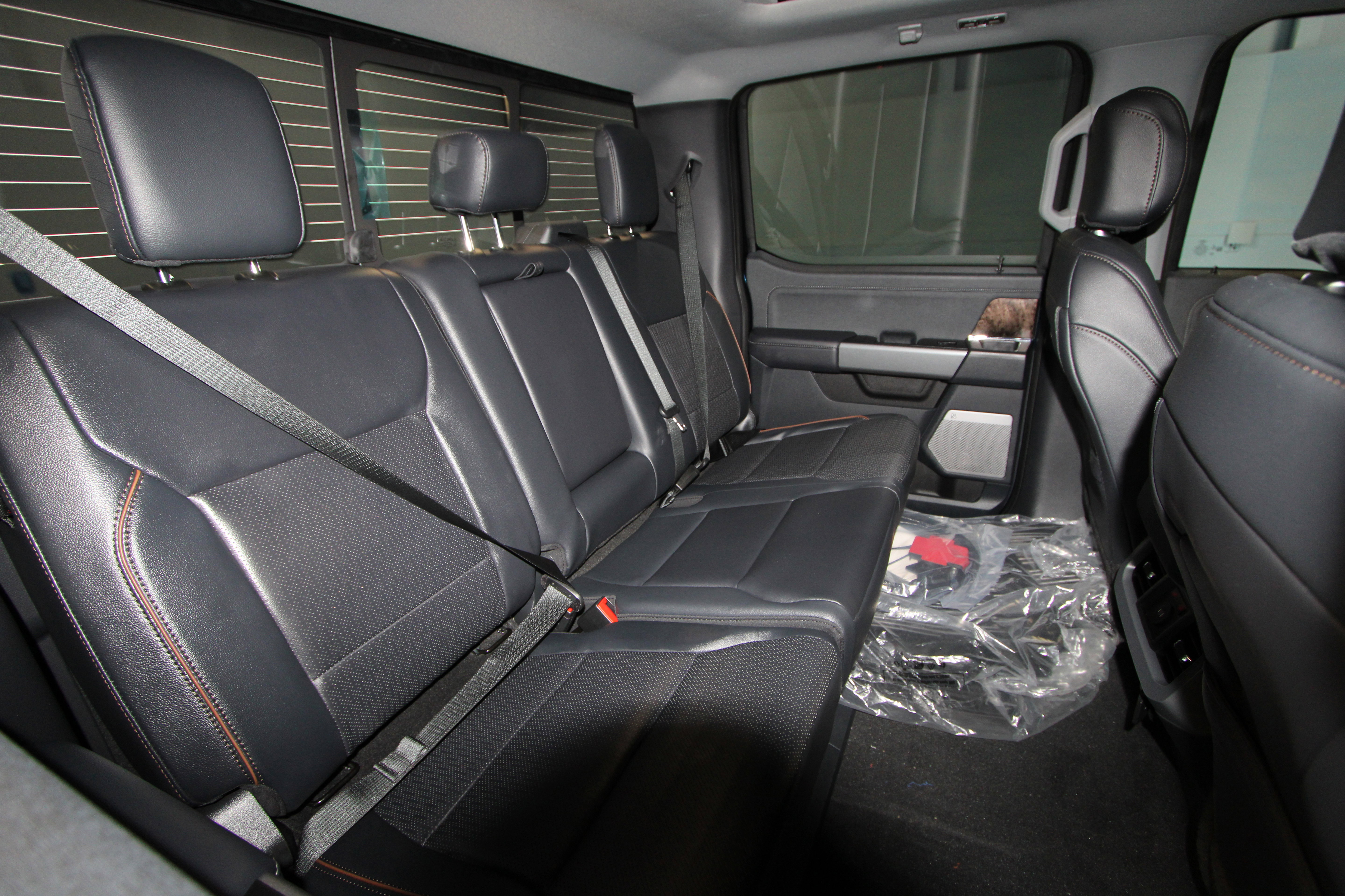 New 2025 Ford F350 Lariat w/ Lariat Ultimate Package image 26