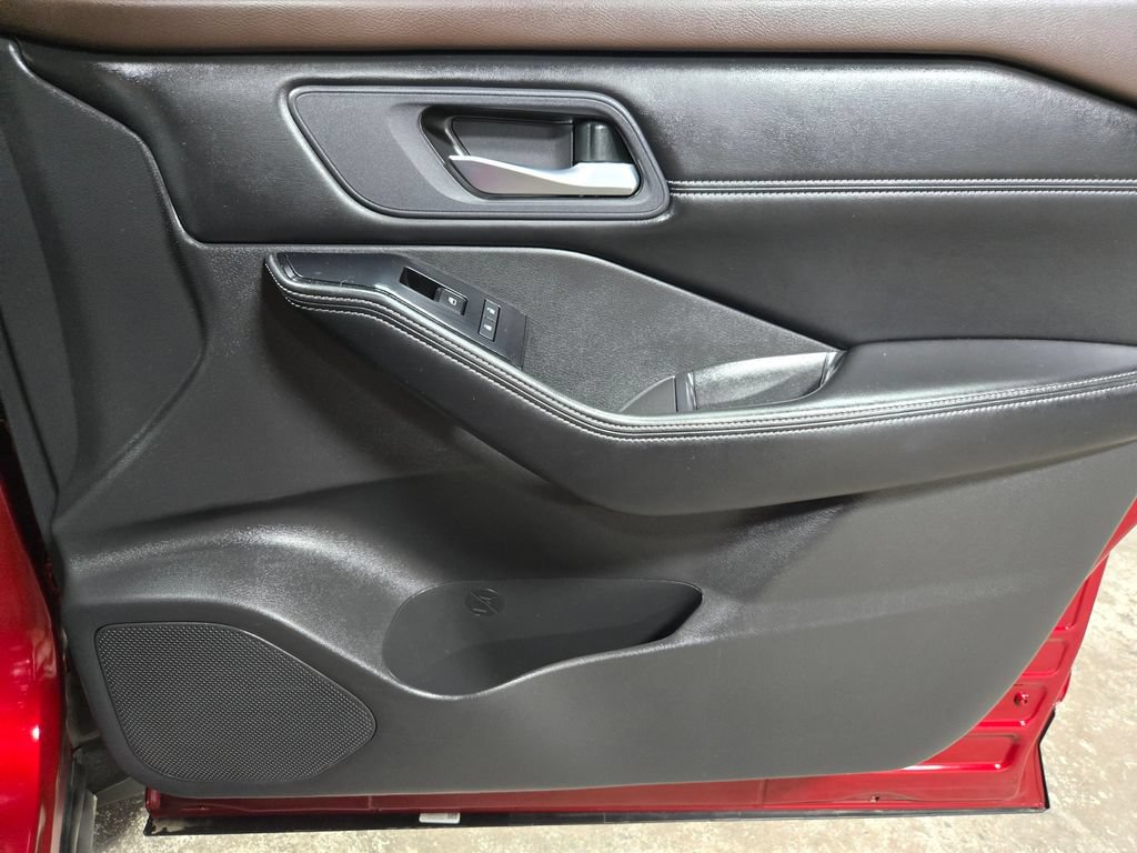 Used 2023 Nissan Rogue SV w/ SV Premium B Package AWD/4WD image 50