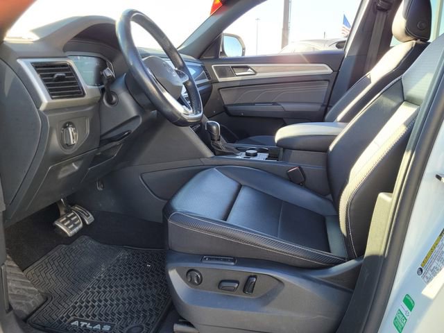 Used 2022 Volkswagen Atlas Cross Sport SEL R-Line AWD/4WD image 4