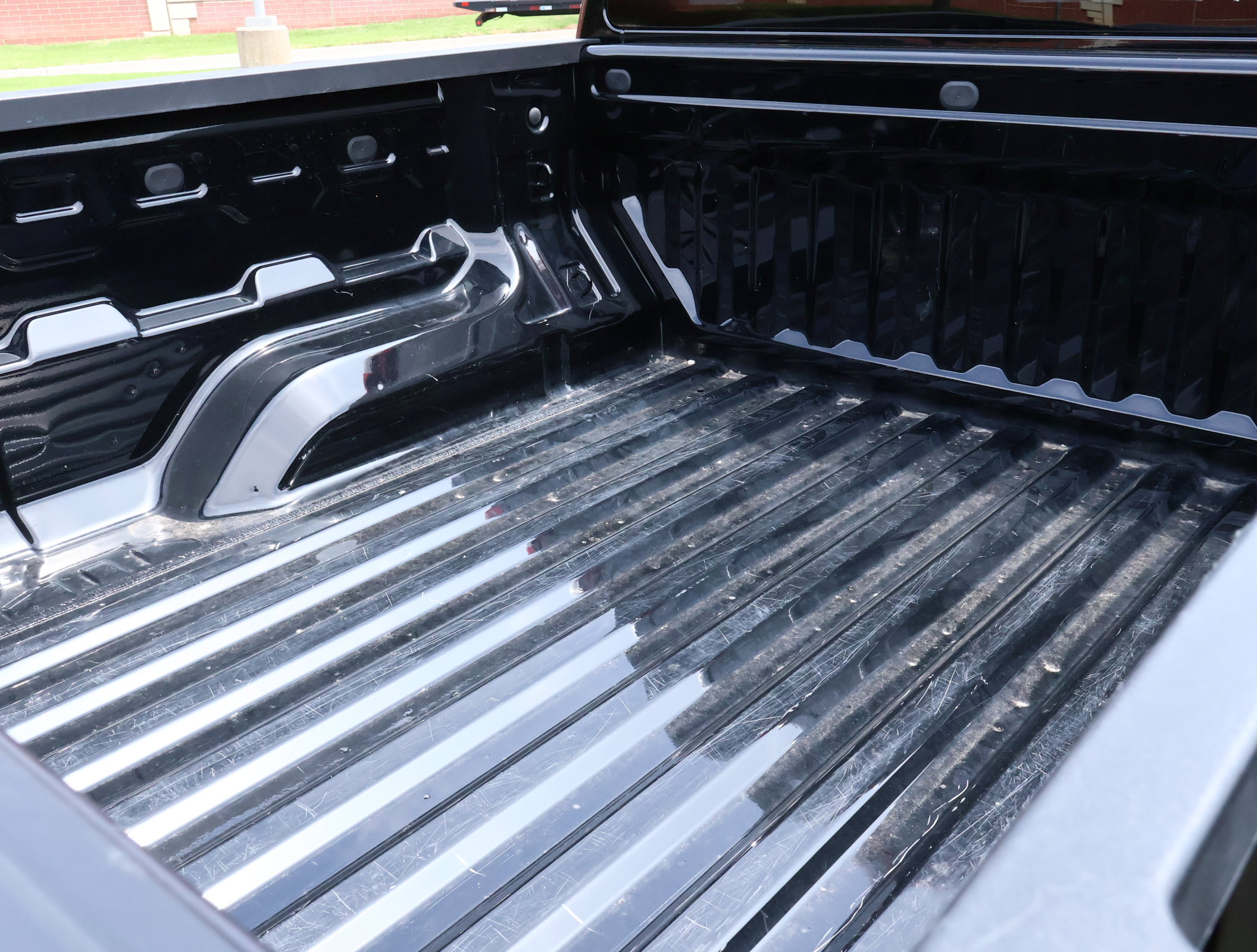 Used 2024 Chevrolet Colorado W/T RWD image 18