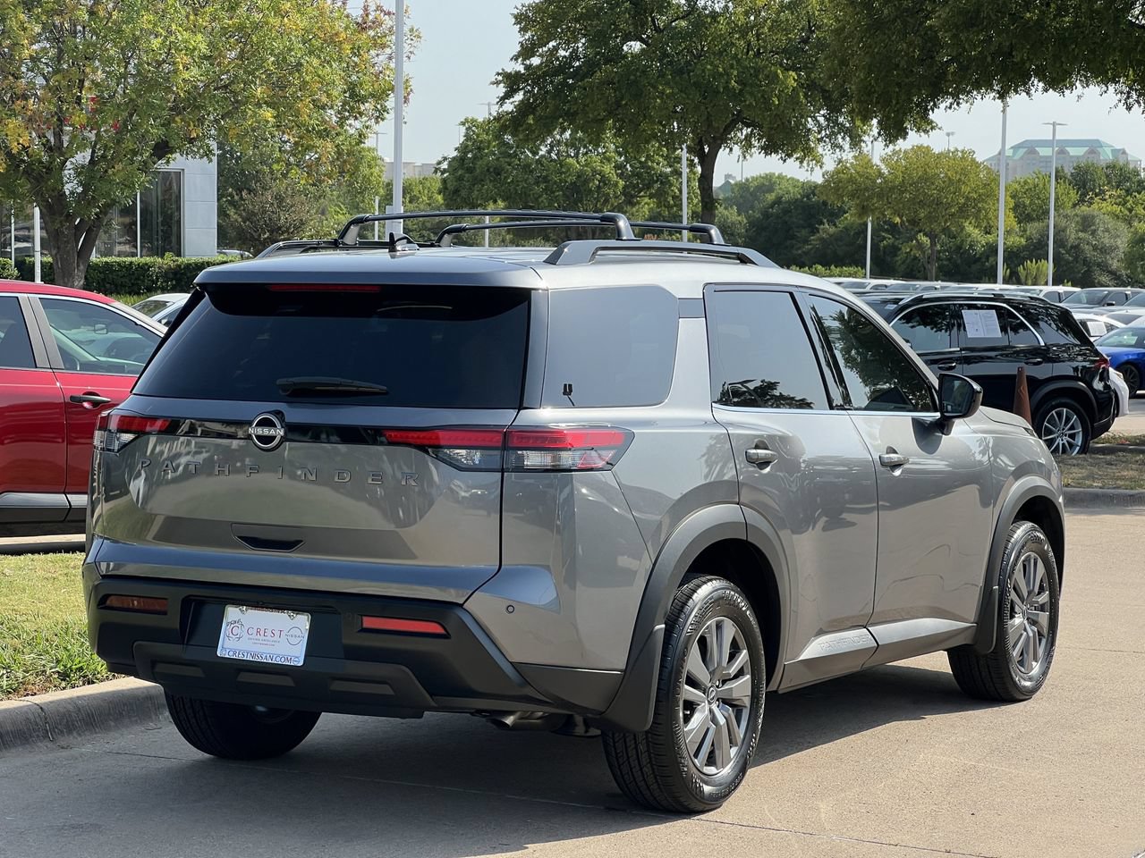 Certified 2026 Nissan Pathfinder SV FWD image 4