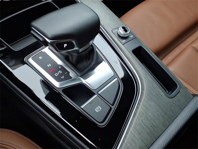 Used 2023 Audi A4 2.0T Premium w/ Convenience Package image 18