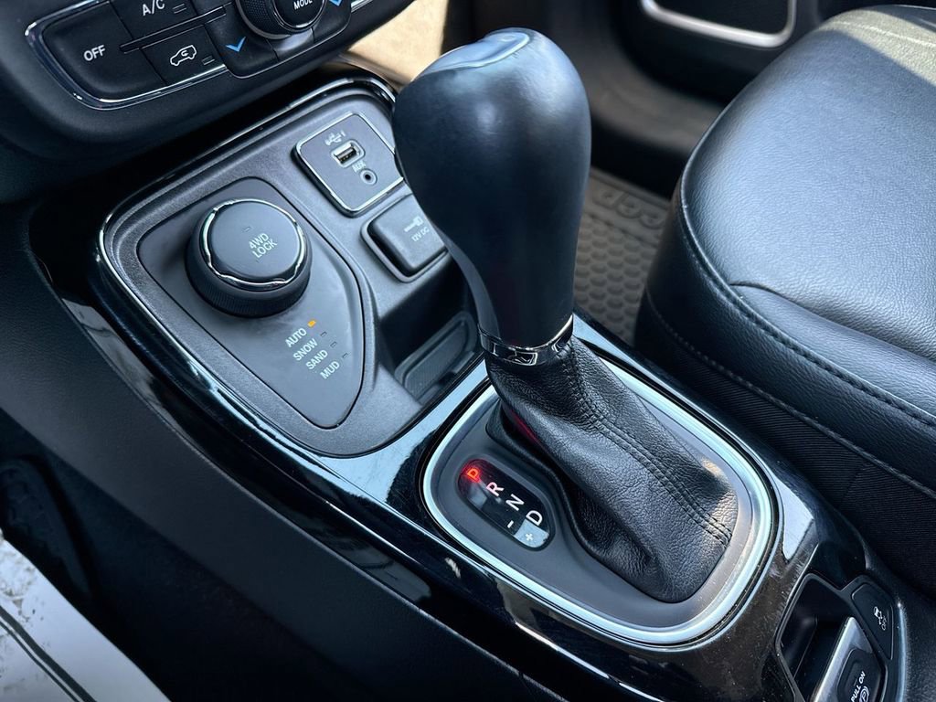 Used 2020 Jeep Compass Latitude image 19