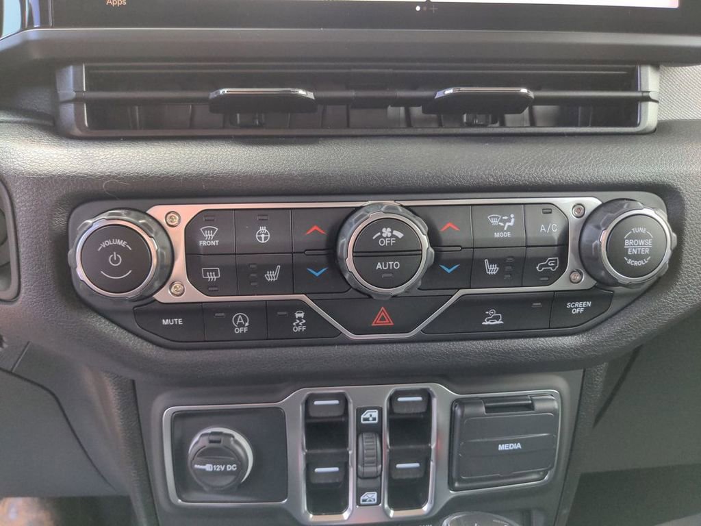 New 2025 Jeep Wrangler Sport S image 18