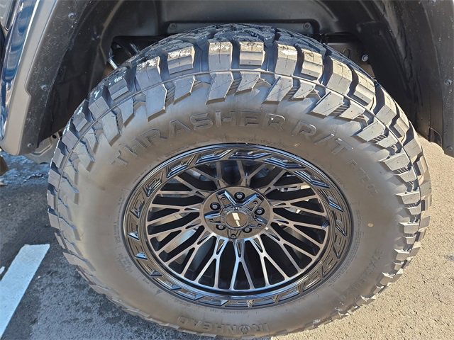 Used 2025 Jeep Gladiator Sport image 28