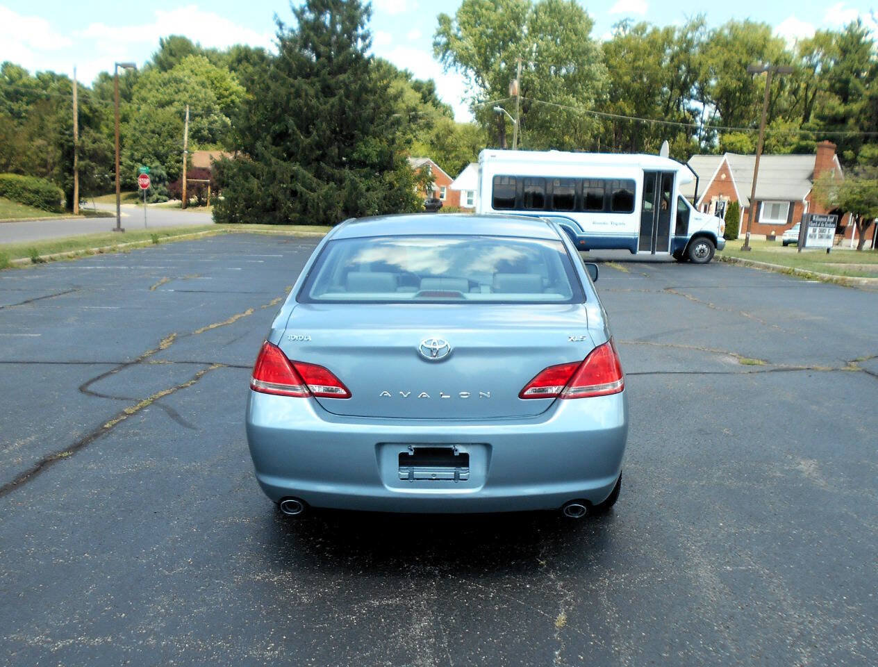 Used 2006 Toyota Avalon XLS FWD image 7