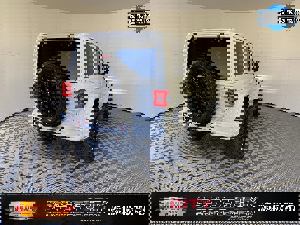 Used 2022 Jeep Wrangler Unlimited Sahara image 7