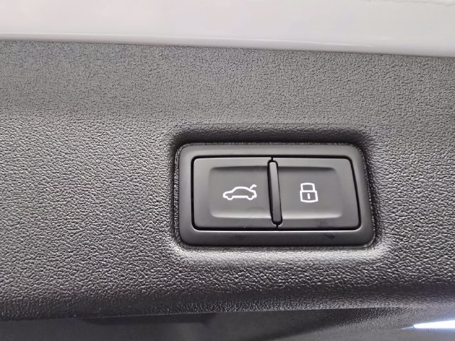 New 2026 Audi SQ5 Premium Plus AWD/4WD image 29