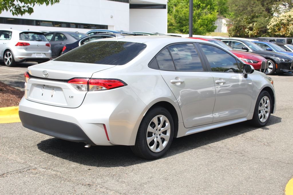 Used 2023 Toyota Corolla LE FWD image 8