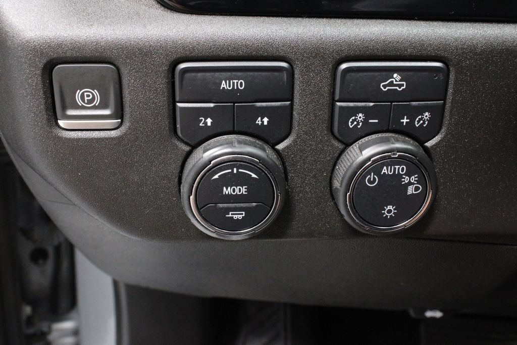 Used 2024 Chevrolet Silverado 1500 LT AWD/4WD image 26