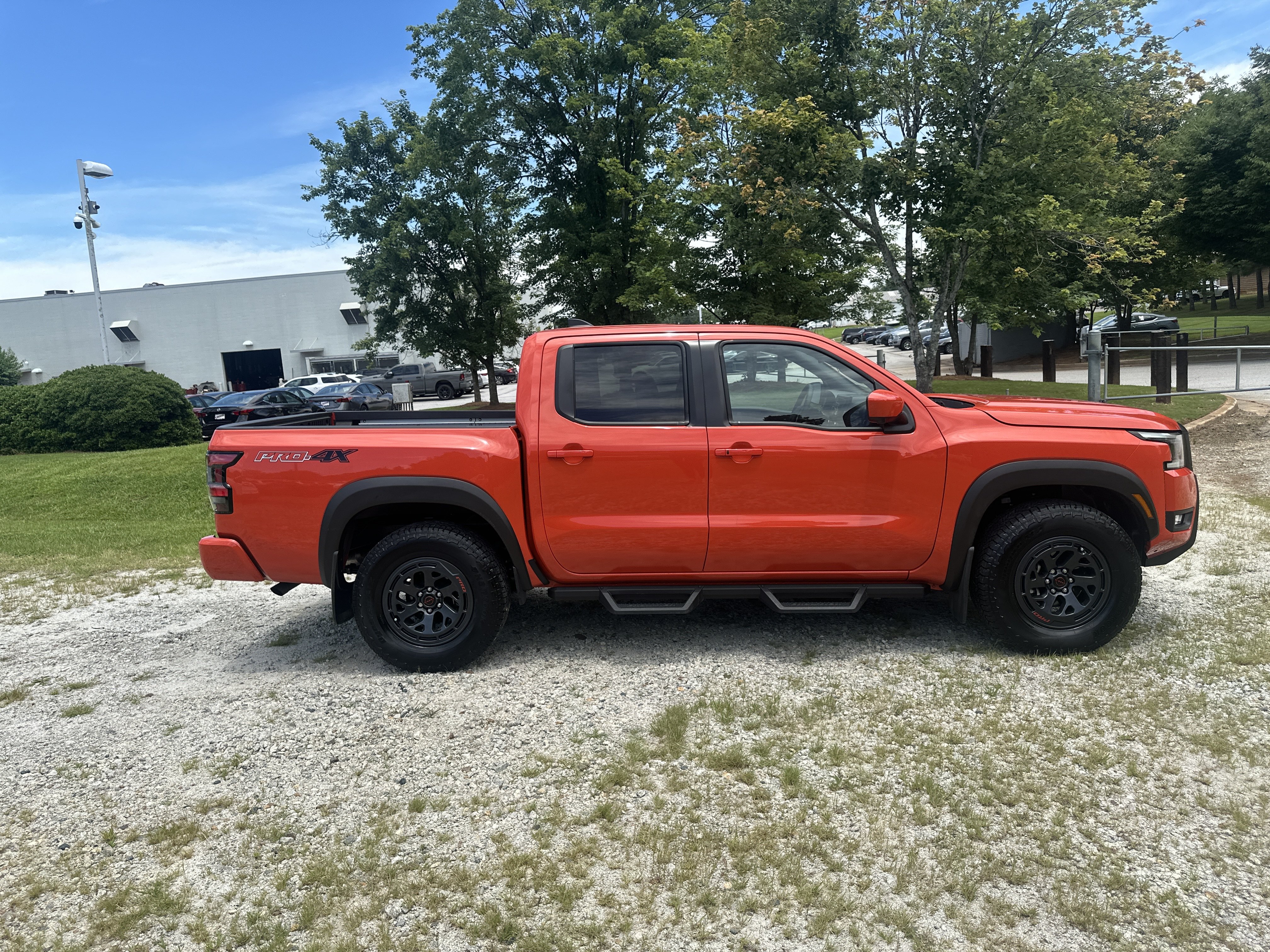 Used 2026 Nissan Frontier PRO-4X w/ Pro Premium Package AWD/4WD image 4