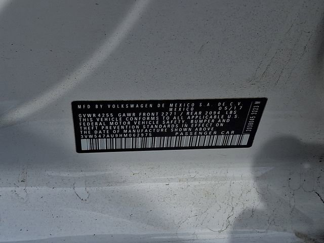 Used 2017 Volkswagen GTI SE FWD image 23