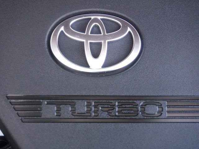 Used 2023 Toyota Highlander XLE image 12