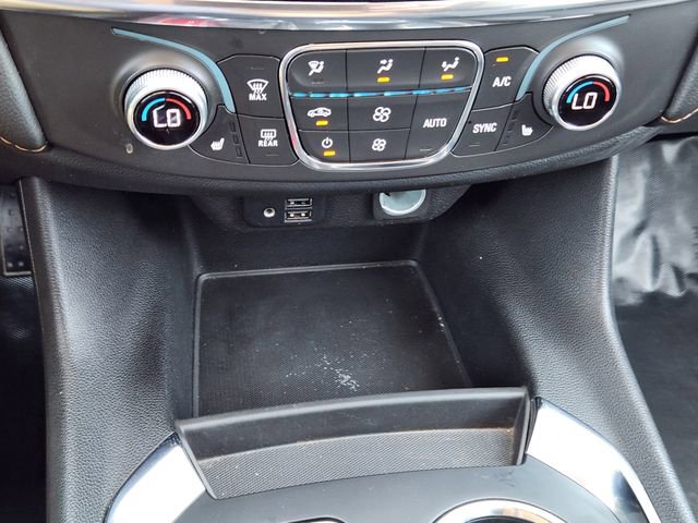 Used 2021 Chevrolet Traverse RS FWD image 19