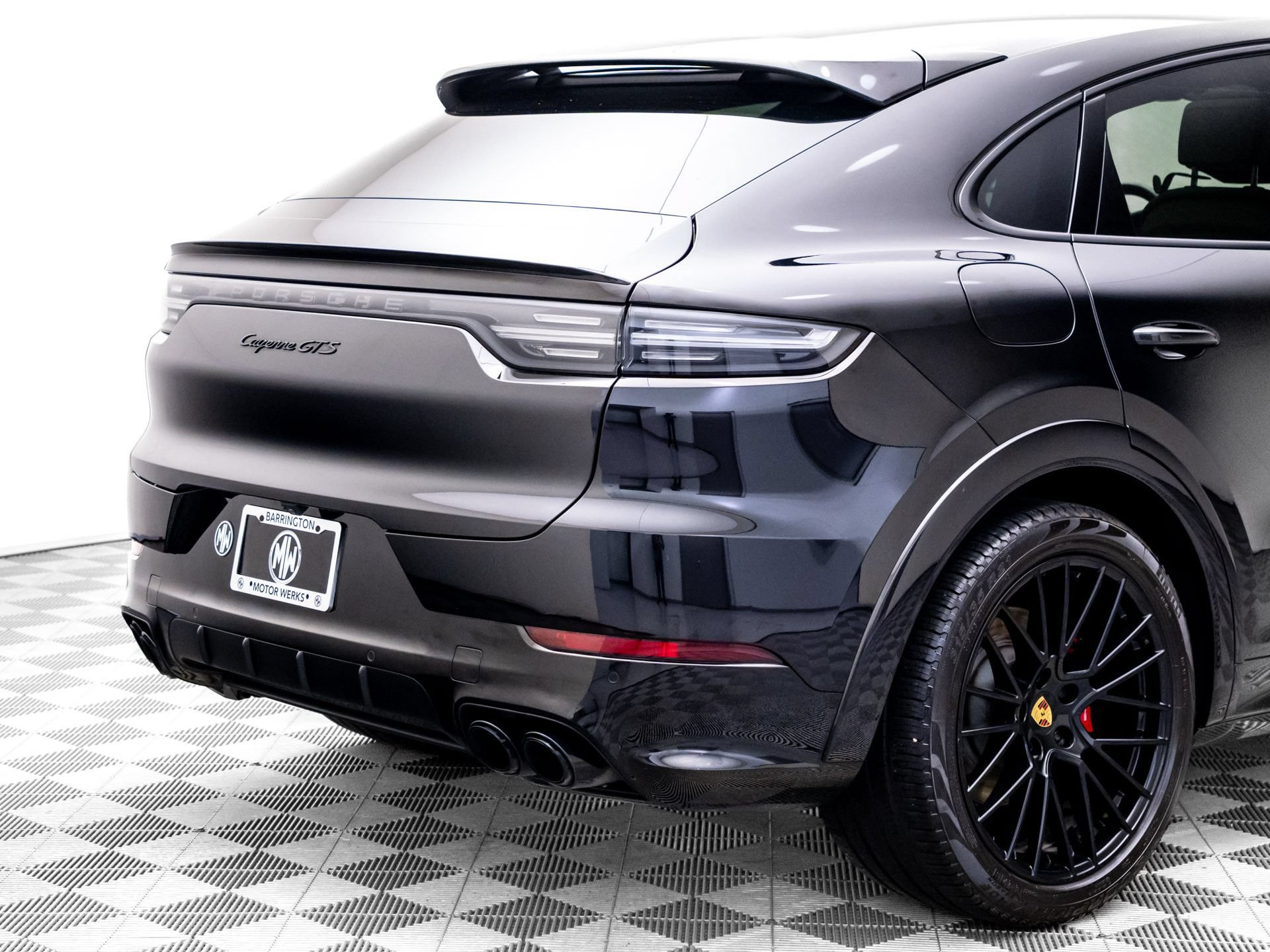 Certified 2023 Porsche Cayenne GTS AWD/4WD image 32