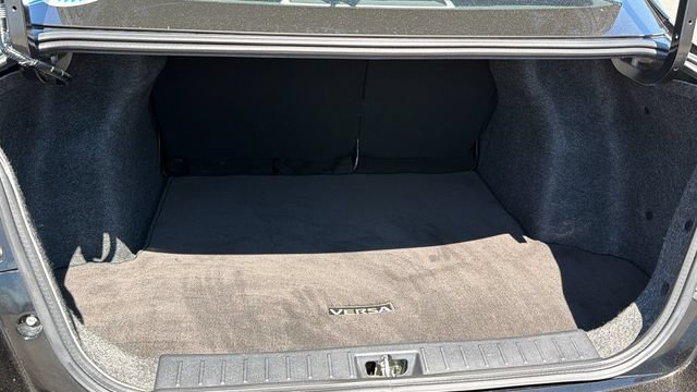 Used 2020 Nissan Versa SR FWD image 13