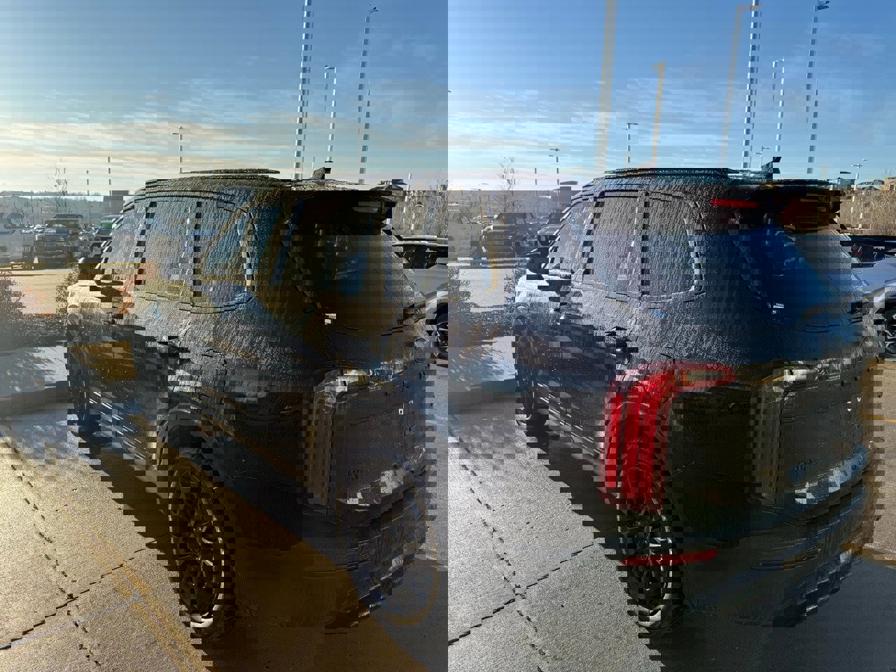 Used 2021 Kia Telluride SX w/ Nightfall Edition Package image 3