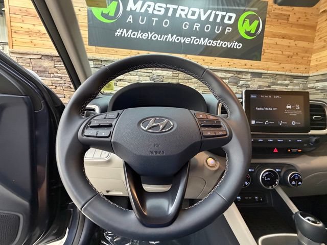 Used 2026 Hyundai Venue SEL FWD image 20