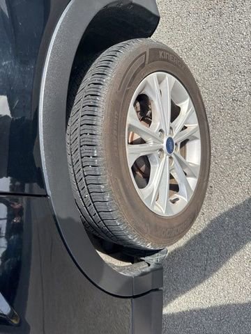 Used 2017 Ford Escape SE AWD/4WD image 16