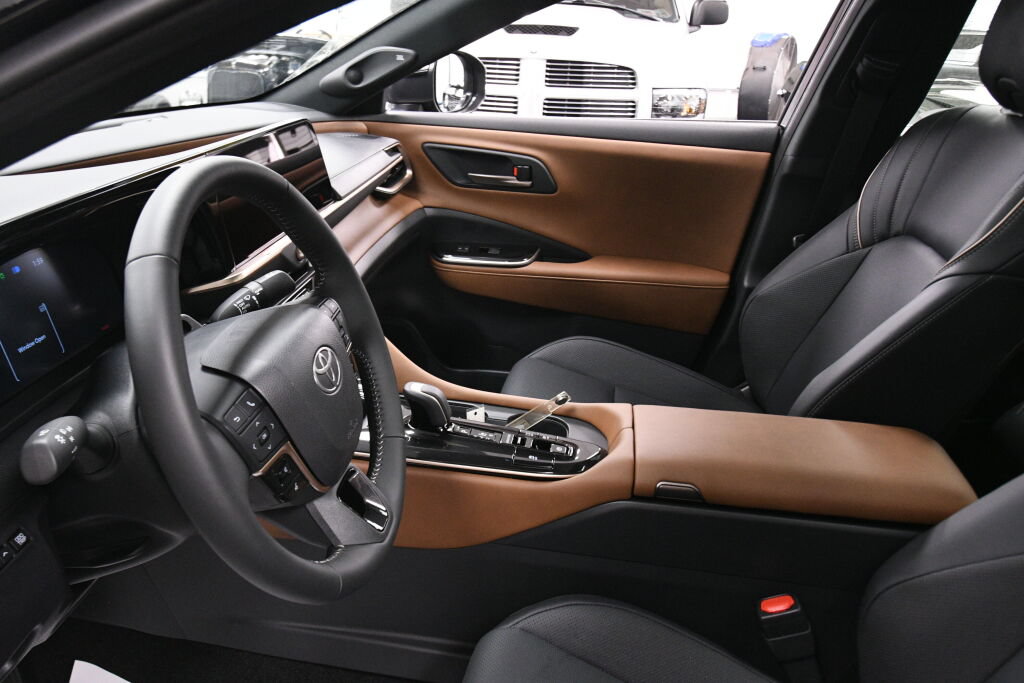 Used 2026 Toyota Crown w/ Advanced Technology Package AWD/4WD image 20