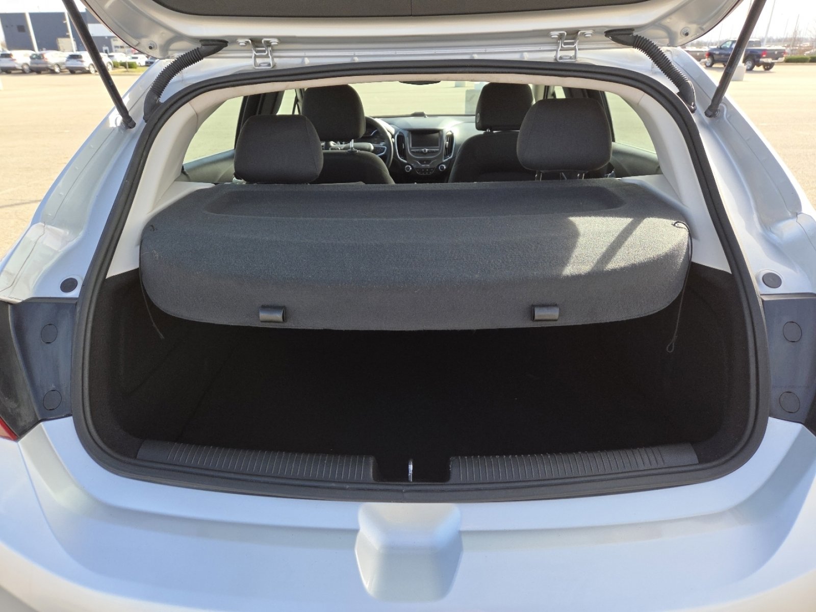 Used 2017 Chevrolet Cruze LT image 15