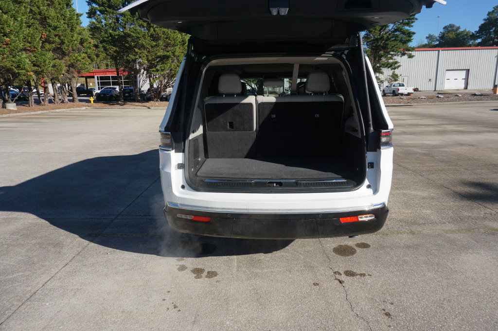 Used 2023 Jeep Grand Wagoneer 4WD image 21