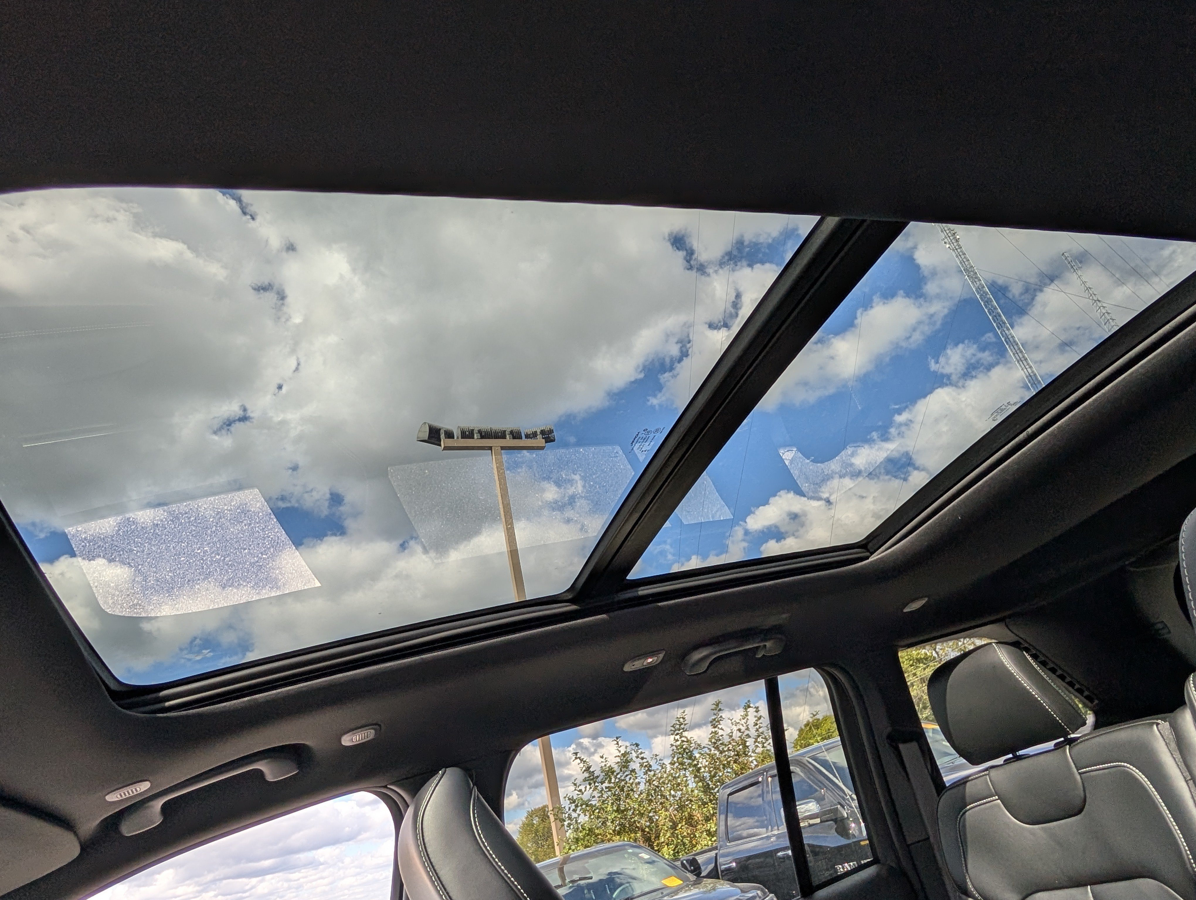 New 2025 Jeep Grand Cherokee Limited AWD/4WD image 19