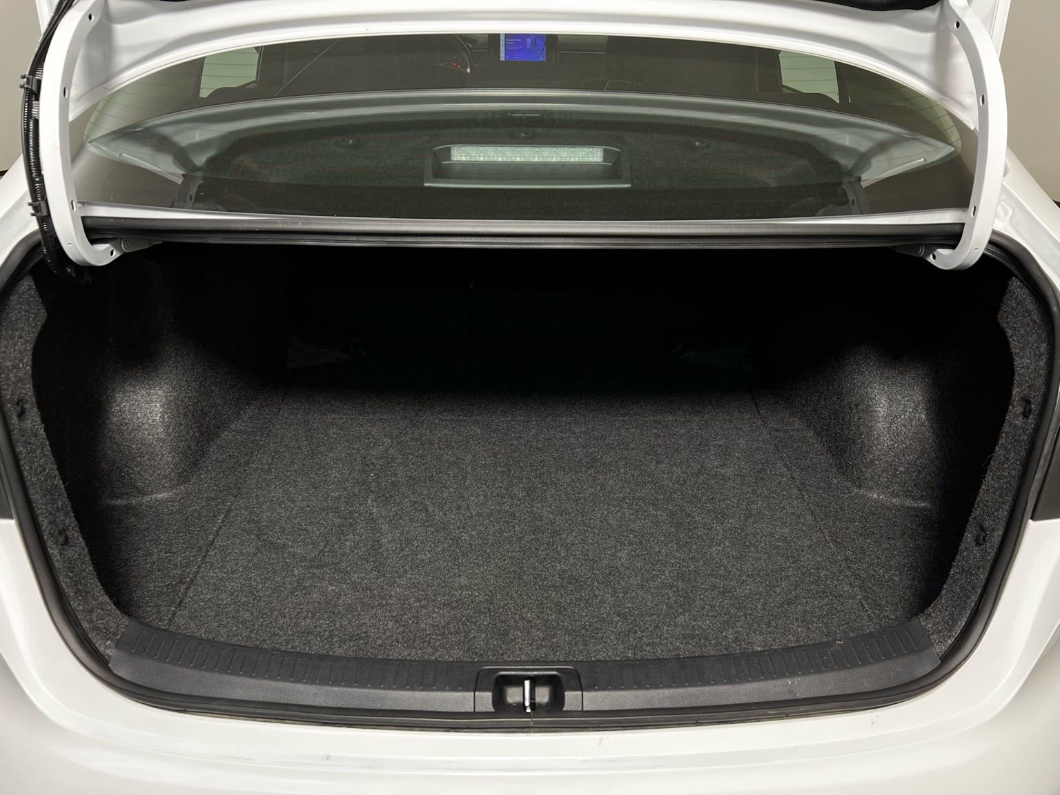 Used 2025 Toyota Corolla LE image 22