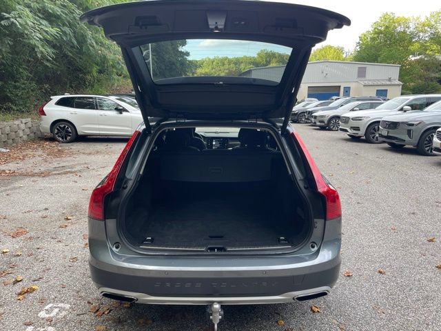 Used 2018 Volvo V90 T6 Cross Country w/ Convenience Package AWD/4WD image 15