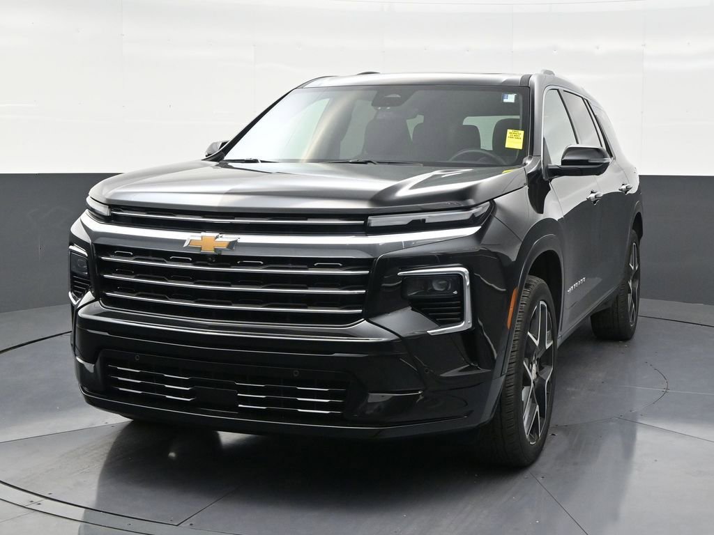 Used 2025 Chevrolet Traverse High Country image 8