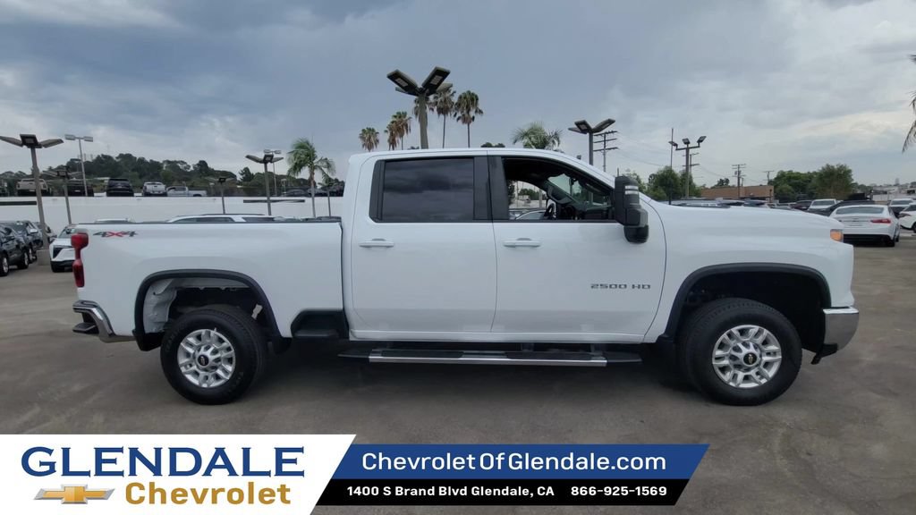 Used 2025 Chevrolet Silverado 2500 LT w/ Safety Package AWD/4WD image 9