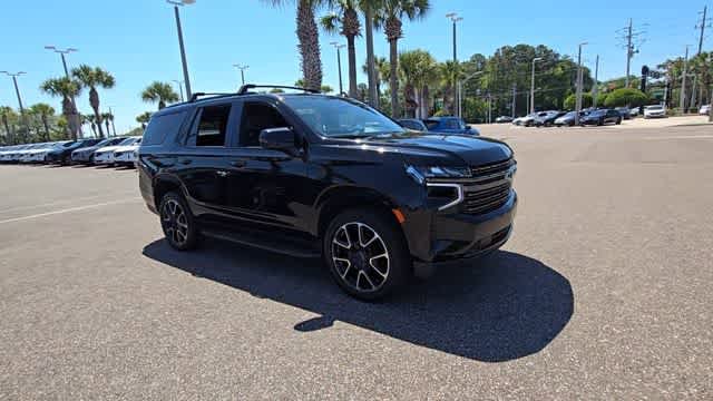 Used 2021 Chevrolet Tahoe RST w/ Luxury Package AWD/4WD image 2