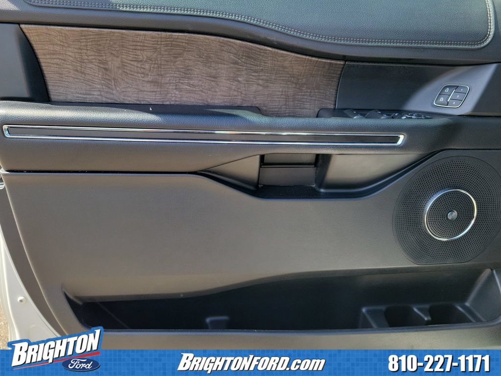 Used 2021 Ford Expedition Limited AWD/4WD image 8