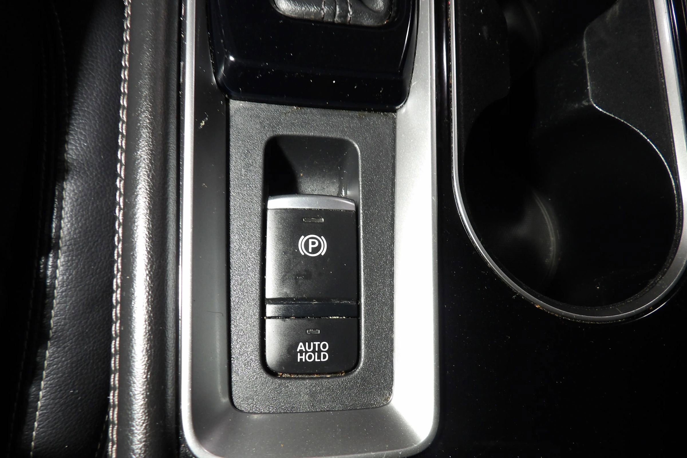 Used 2021 Nissan Altima 2.5 Platinum AWD/4WD image 16