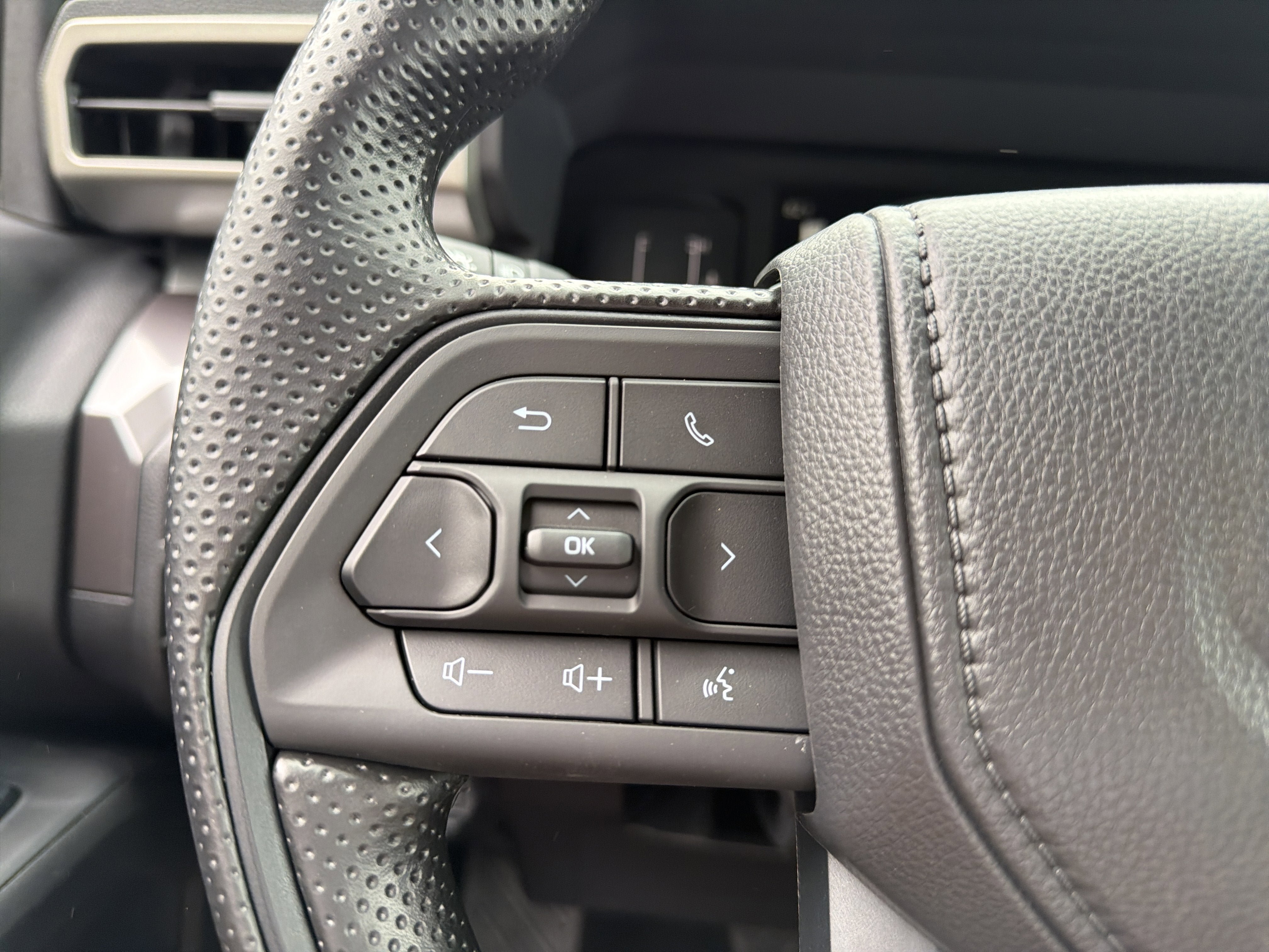 New 2026 Toyota Tacoma SR5 AWD/4WD image 17