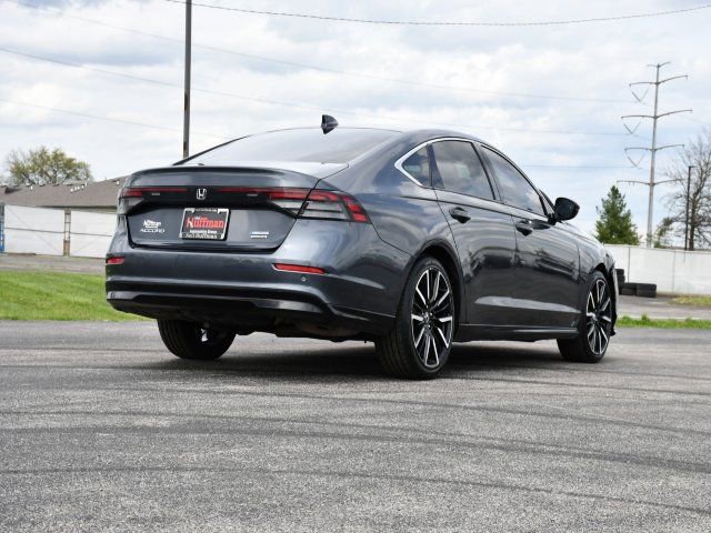 Used 2024 Honda Accord Touring image 7
