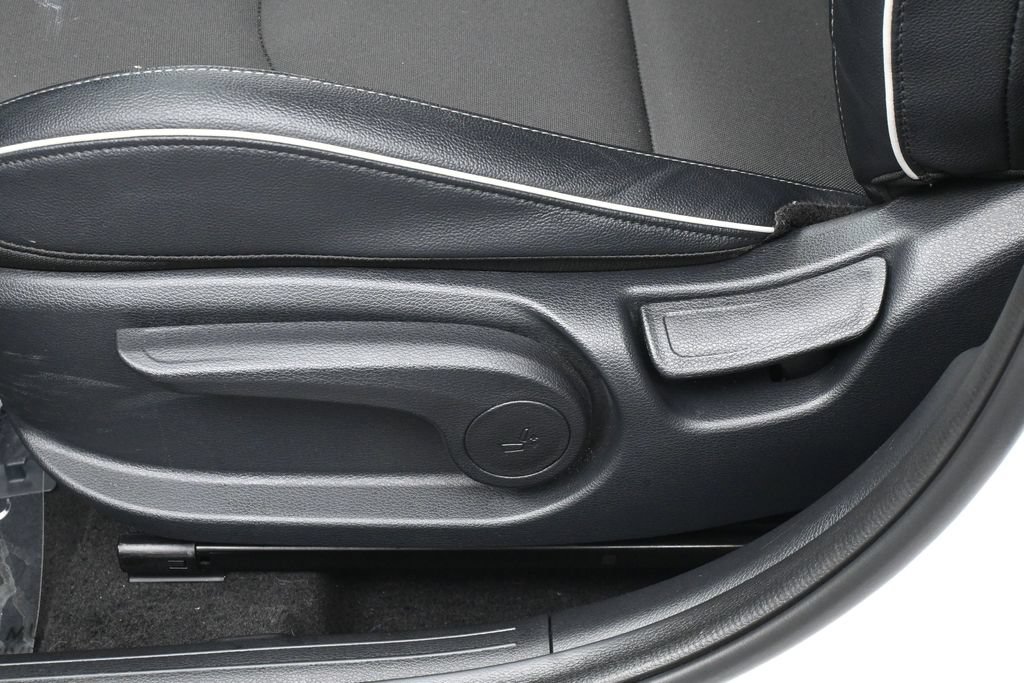 Used 2024 Kia Forte GT-Line FWD image 12
